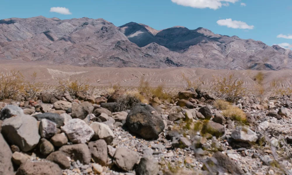 Explore the Stunning Hole-in-the-Wall in Mojave National Preserve